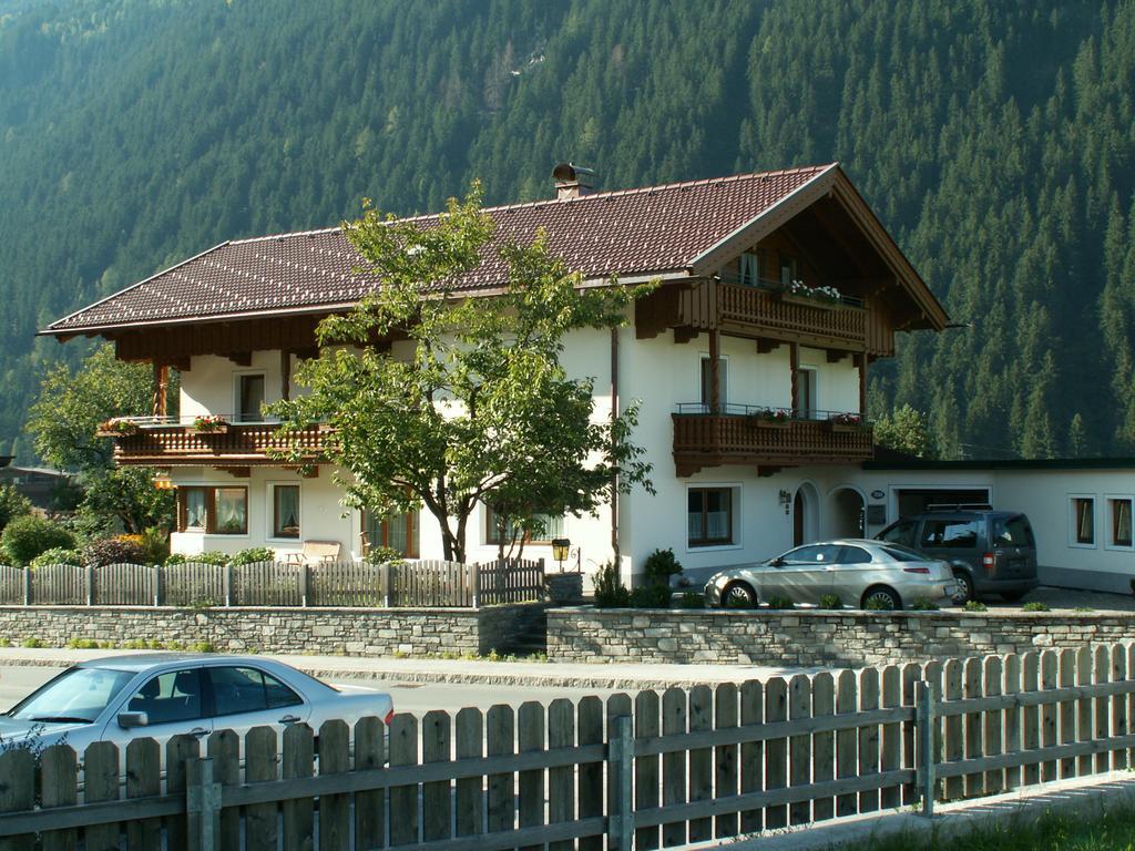 Landhaus Tyrol Mayrhofen Exterior photo